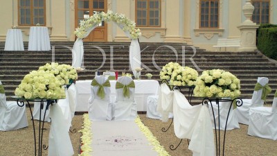 Blumentor für Hochzeiten